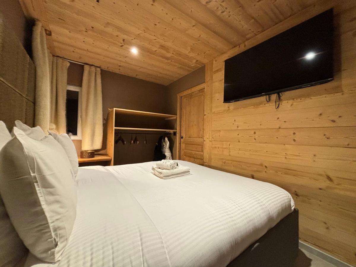 Les Secrets - Suites & Apartments มงทริองด์ ภายนอก รูปภาพ