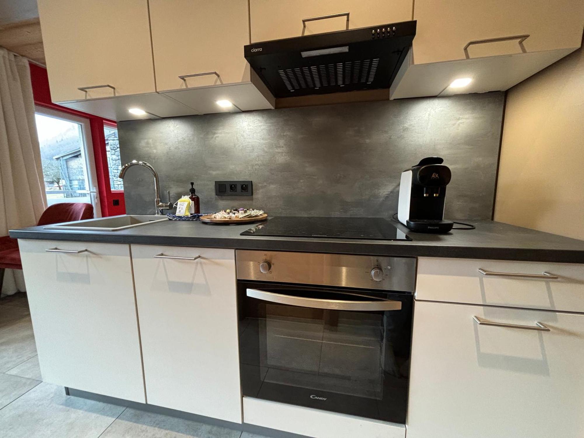 Les Secrets - Suites & Apartments มงทริองด์ ภายนอก รูปภาพ