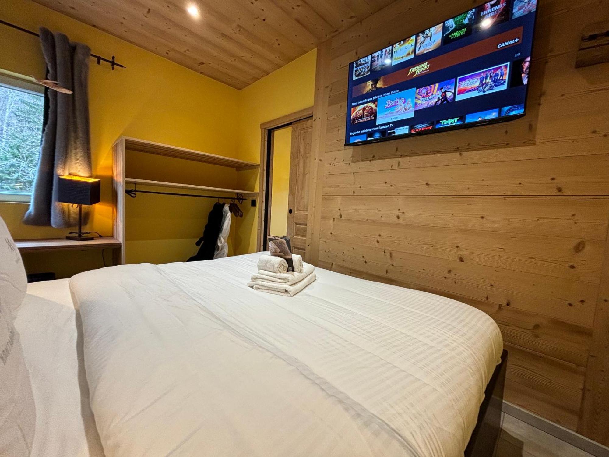 Les Secrets - Suites & Apartments มงทริองด์ ภายนอก รูปภาพ