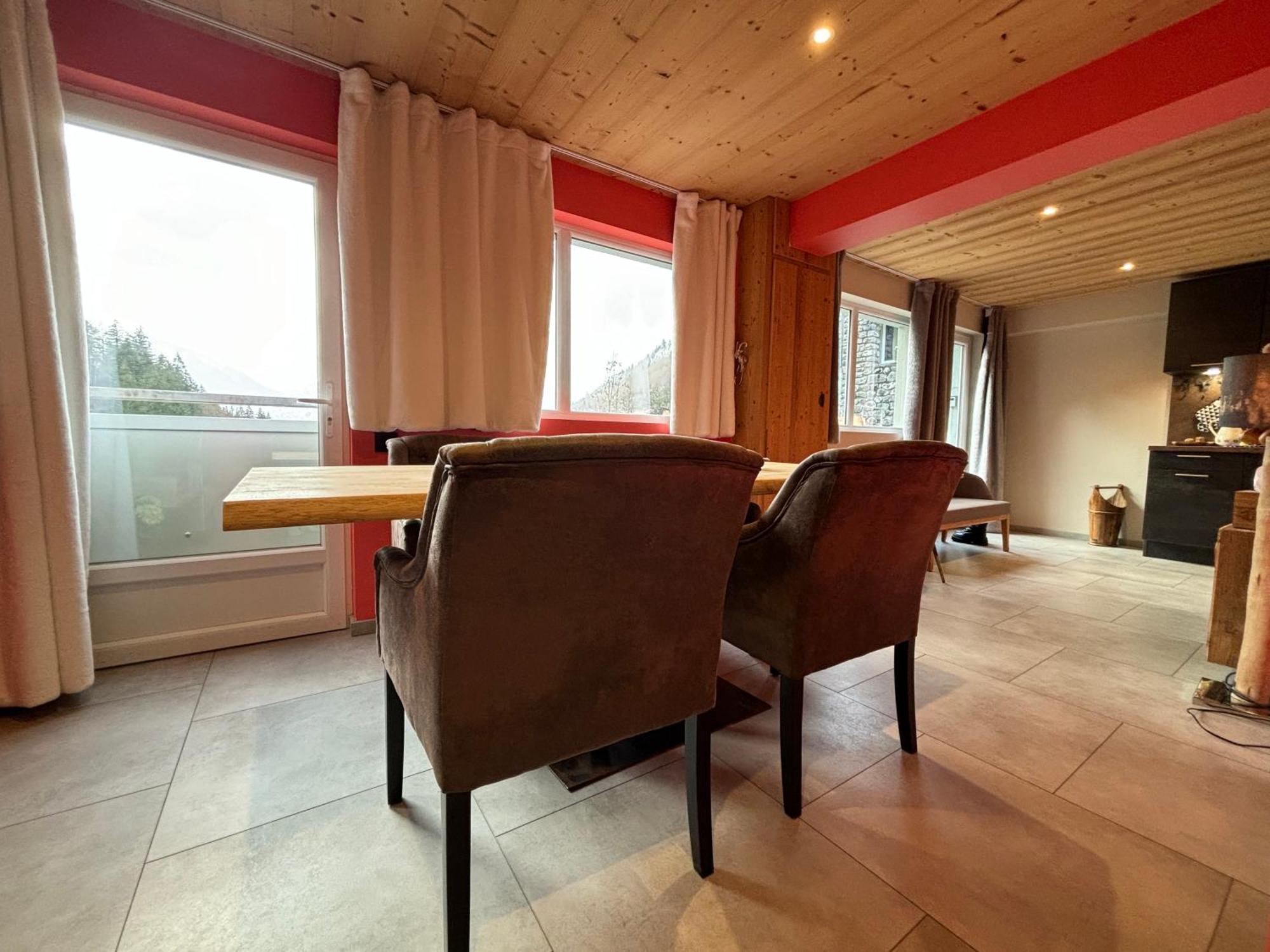 Les Secrets - Suites & Apartments มงทริองด์ ภายนอก รูปภาพ