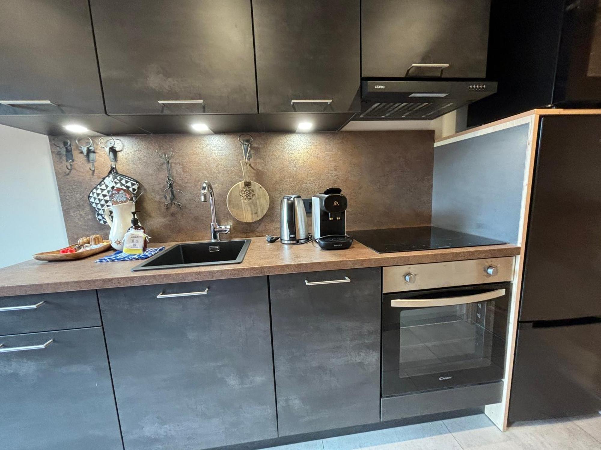 Les Secrets - Suites & Apartments มงทริองด์ ภายนอก รูปภาพ