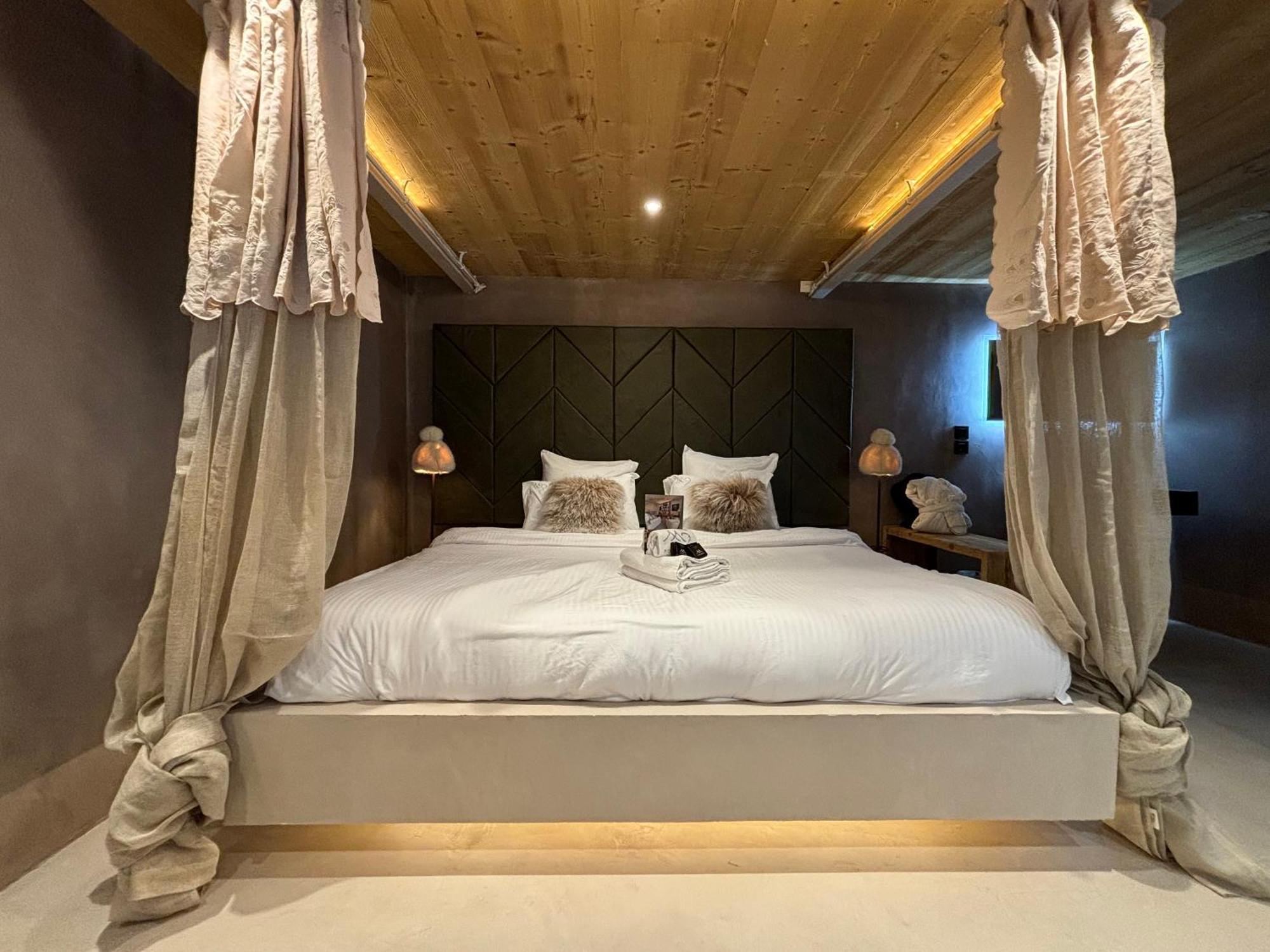 Les Secrets - Suites & Apartments มงทริองด์ ภายนอก รูปภาพ