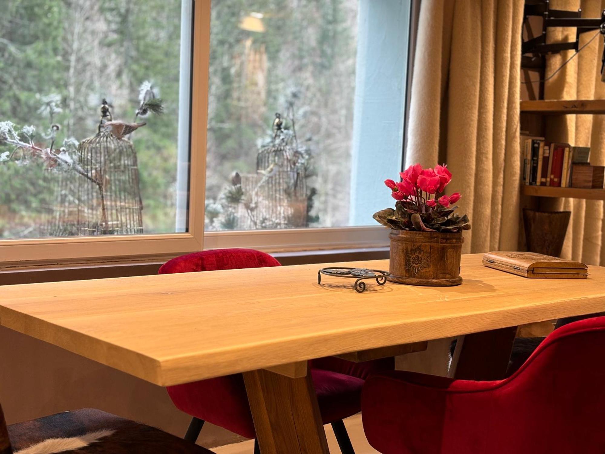 Les Secrets - Suites & Apartments มงทริองด์ ภายนอก รูปภาพ