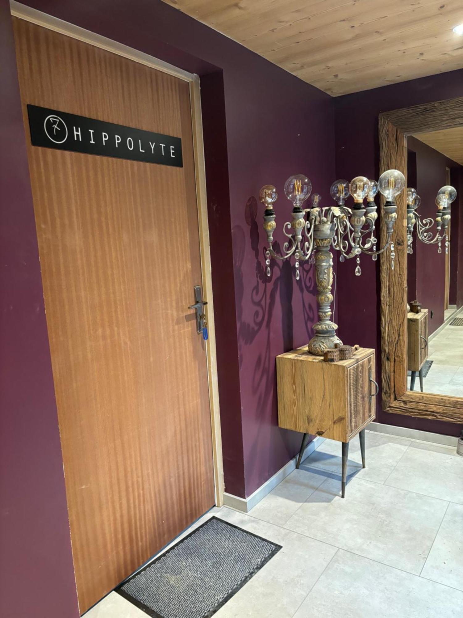 Les Secrets - Suites & Apartments มงทริองด์ ภายนอก รูปภาพ