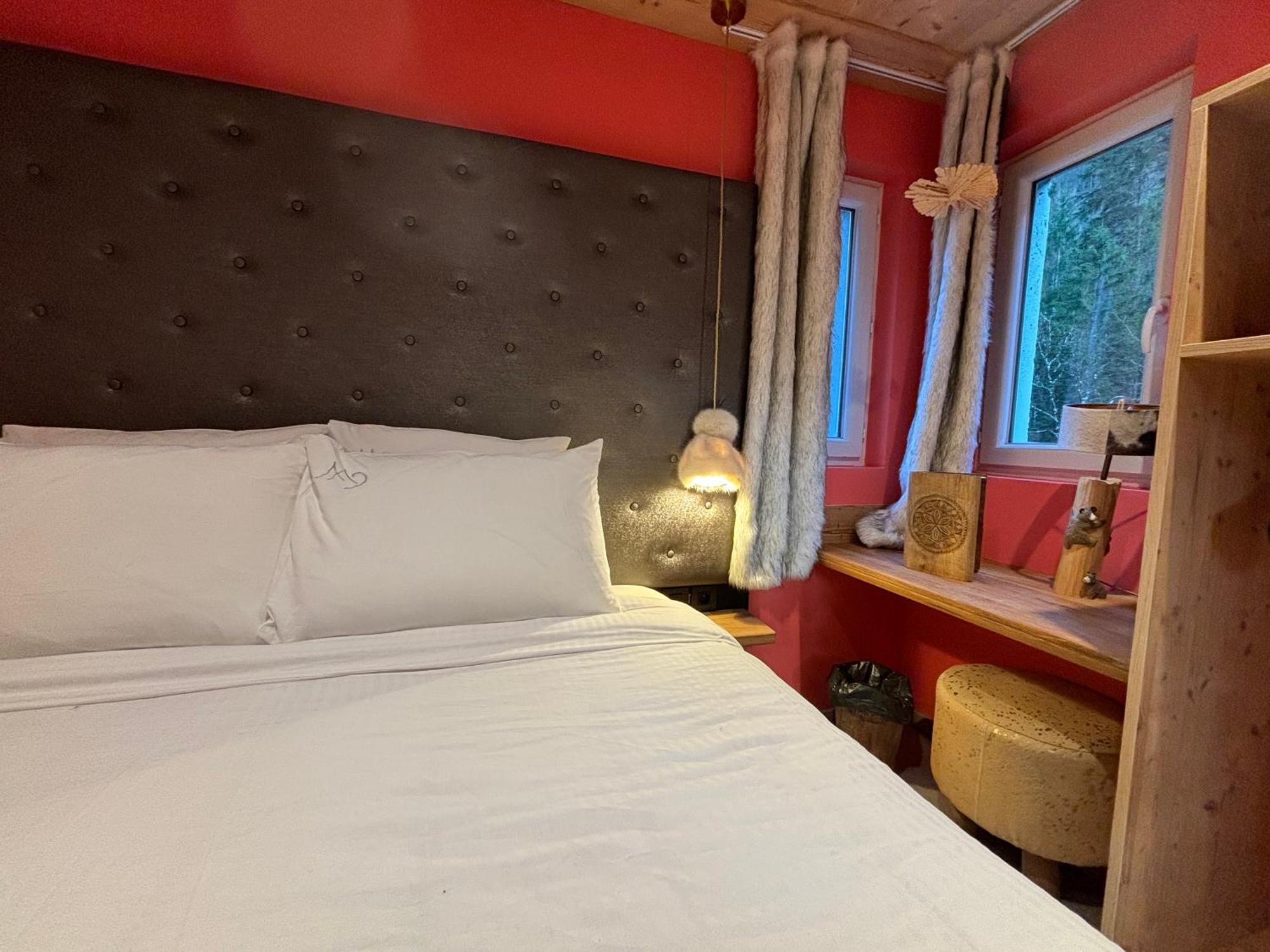 Les Secrets - Suites & Apartments มงทริองด์ ภายนอก รูปภาพ