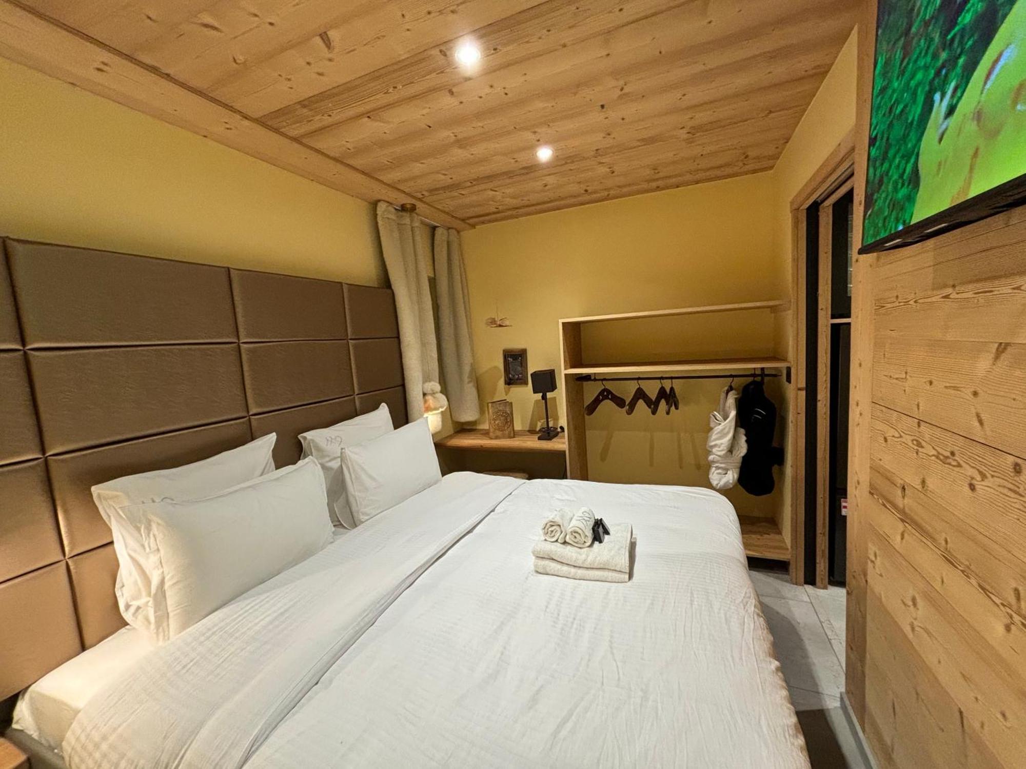 Les Secrets - Suites & Apartments มงทริองด์ ภายนอก รูปภาพ