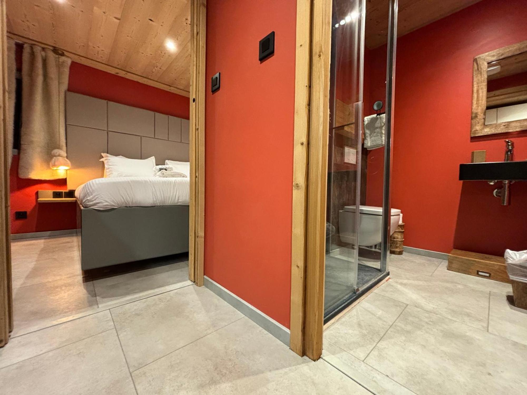 Les Secrets - Suites & Apartments มงทริองด์ ภายนอก รูปภาพ