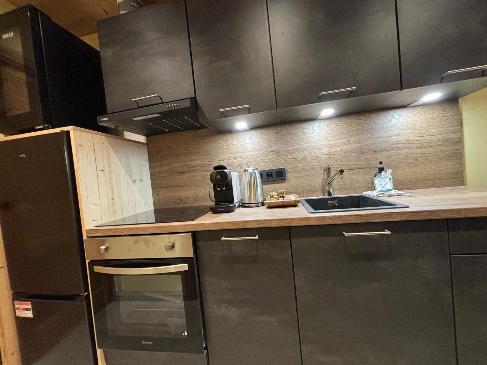 Les Secrets - Suites & Apartments มงทริองด์ ภายนอก รูปภาพ