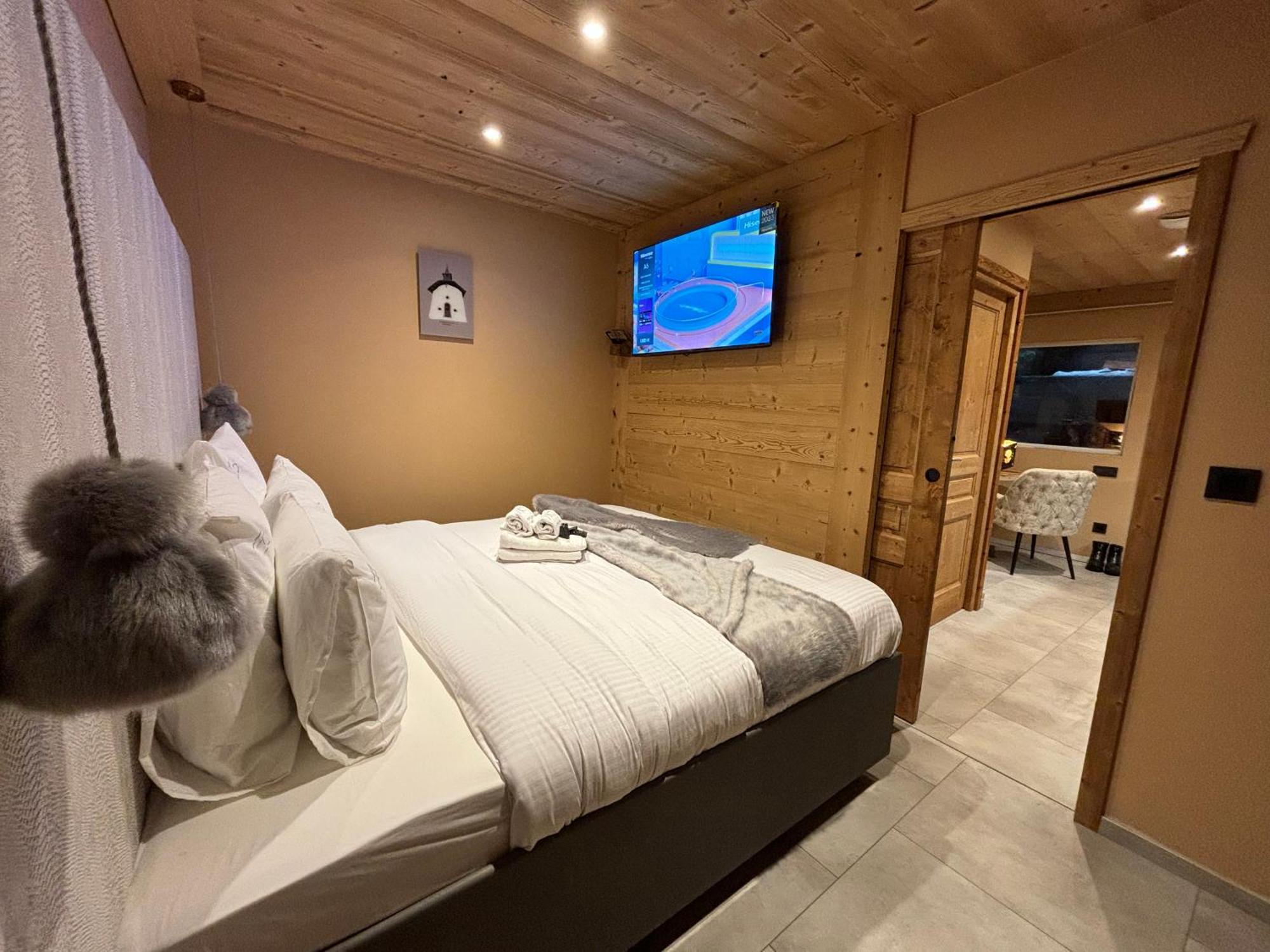 Les Secrets - Suites & Apartments มงทริองด์ ภายนอก รูปภาพ