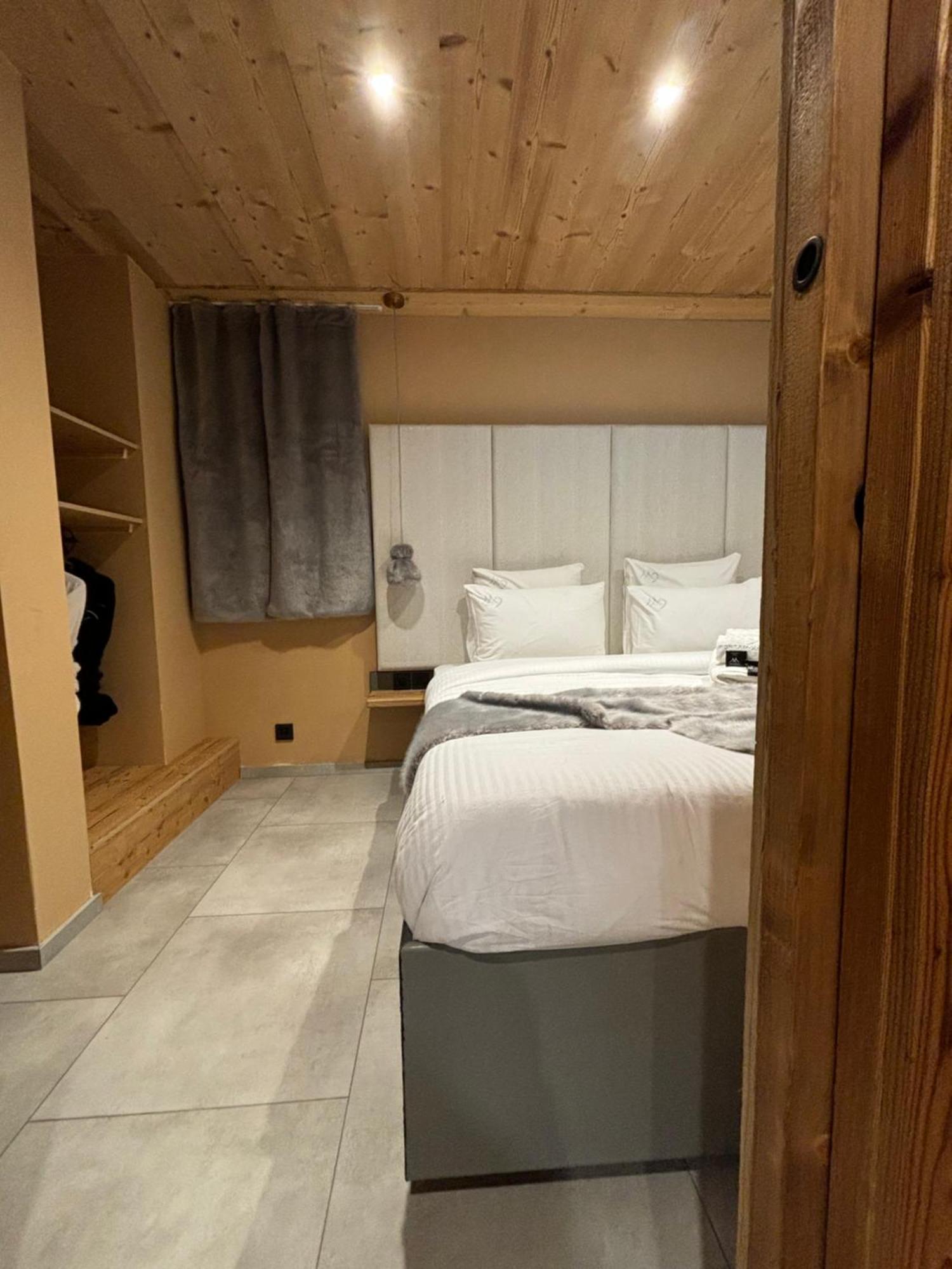 Les Secrets - Suites & Apartments มงทริองด์ ภายนอก รูปภาพ